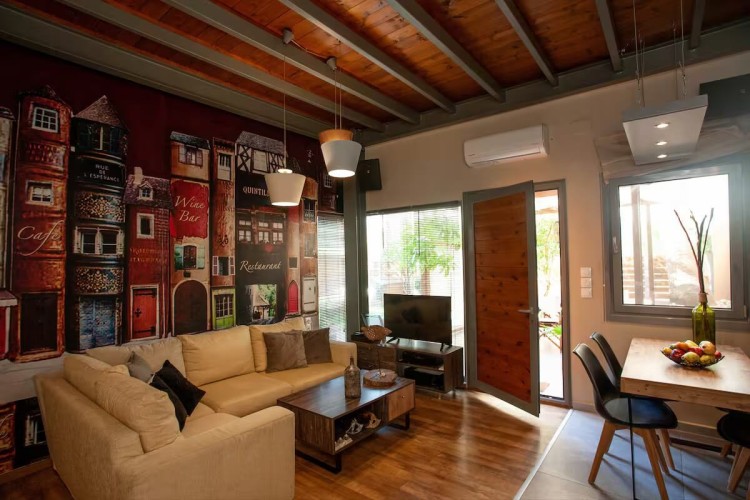 Euzoia luxury maisonette