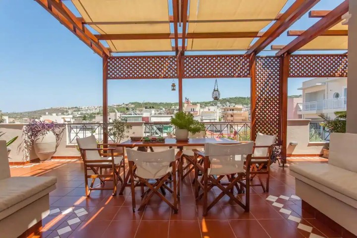 Sea View Maisonette - 1